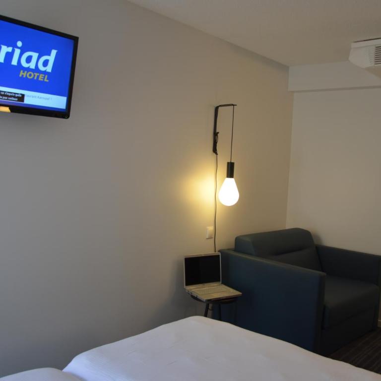 Kyriad Metz Centre - Restaurant Moze - Chambre Triple avec 1 Lit Jumeaux et 1 Canapé-Lit - 4