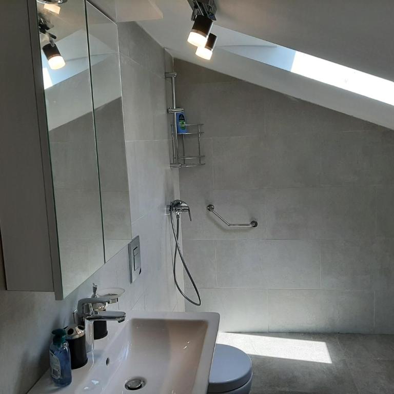 Beautiful flat with sea view Aquamarine - One-Bedroom Apartment - 20