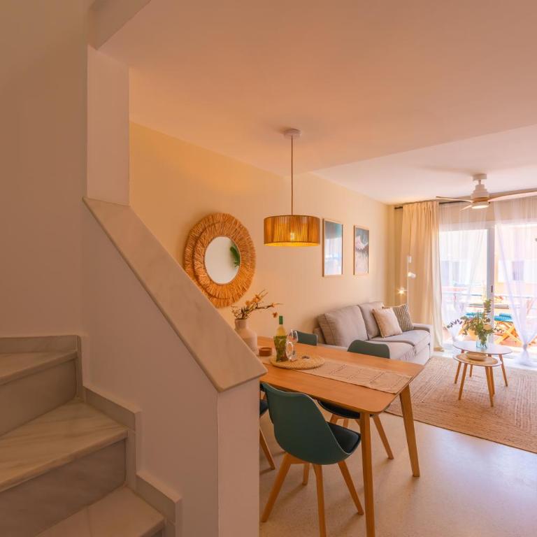 1a linea playa, balcon & piscina - Apartamento de 2 dormitorios - 32