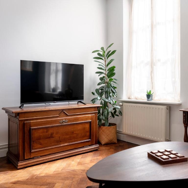 Bohemian Bakoua & Chesterfield Cottage, hyper-centre - Appartement 2 Chambres - 13