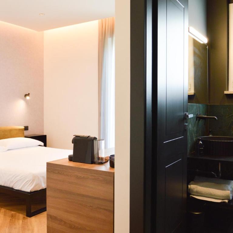Adriatic Luxury Suites - Camera Matrimoniale con Balcone - 5