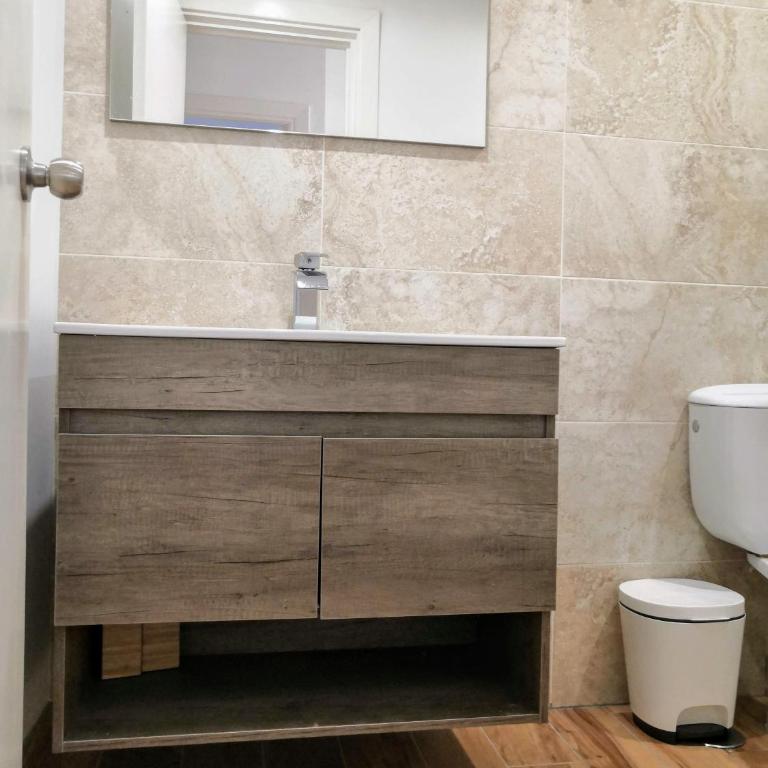 Central & renovated 3-bedroom flat - Apartamento de 3 dormitorios - 10