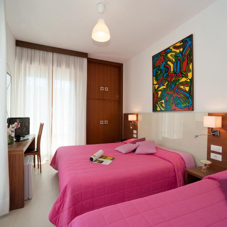 Hotel President - Triple Room with Balcony - 2