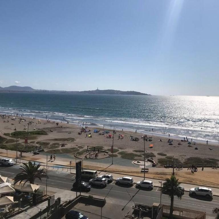 Sobre línea de Playa, Maravillosa Vista al mar 2B/2B-Wifi-TV70´Netf- Estacionamiento propio - Apartamento de 2 dormitorios - 80