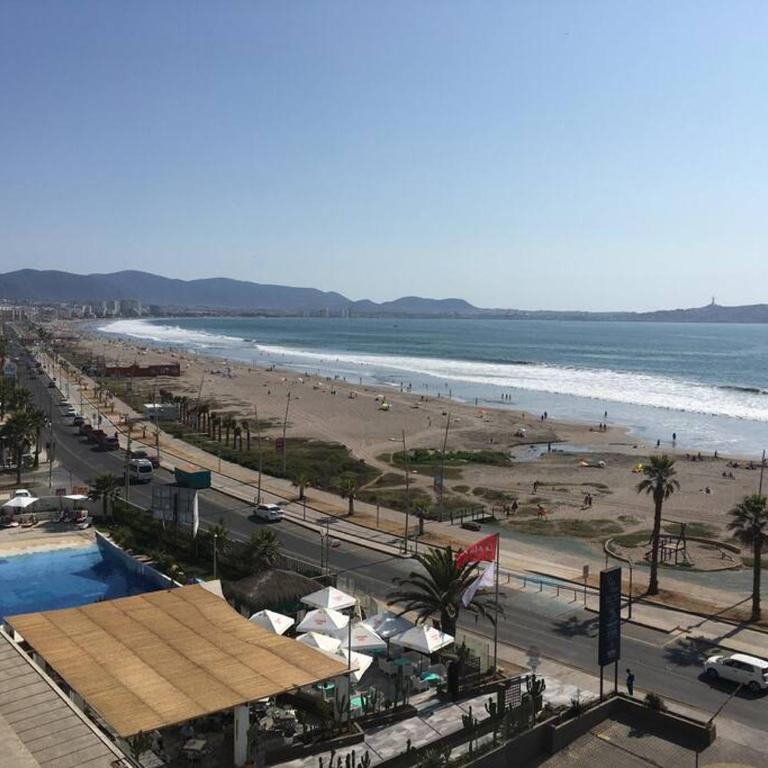 Sobre línea de Playa, Maravillosa Vista al mar 2B/2B-Wifi-TV70´Netf- Estacionamiento propio - Apartamento de 2 dormitorios - 83