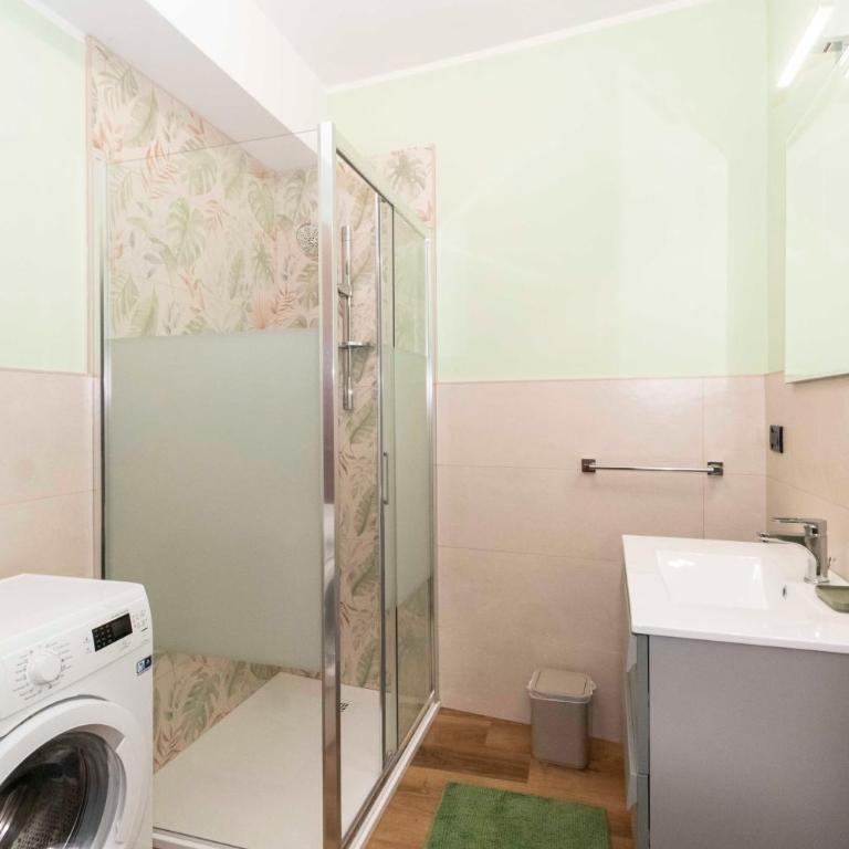 GuestHost - Torino Comfy Apt - Studio - 12