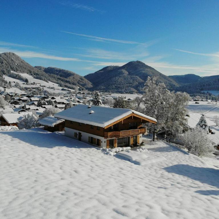 Chalet am Wetterkreuz - Luxus mit Sauna & Whirlpool in Reit im Winkl - Doppelzimmer mit Parkblick - 73