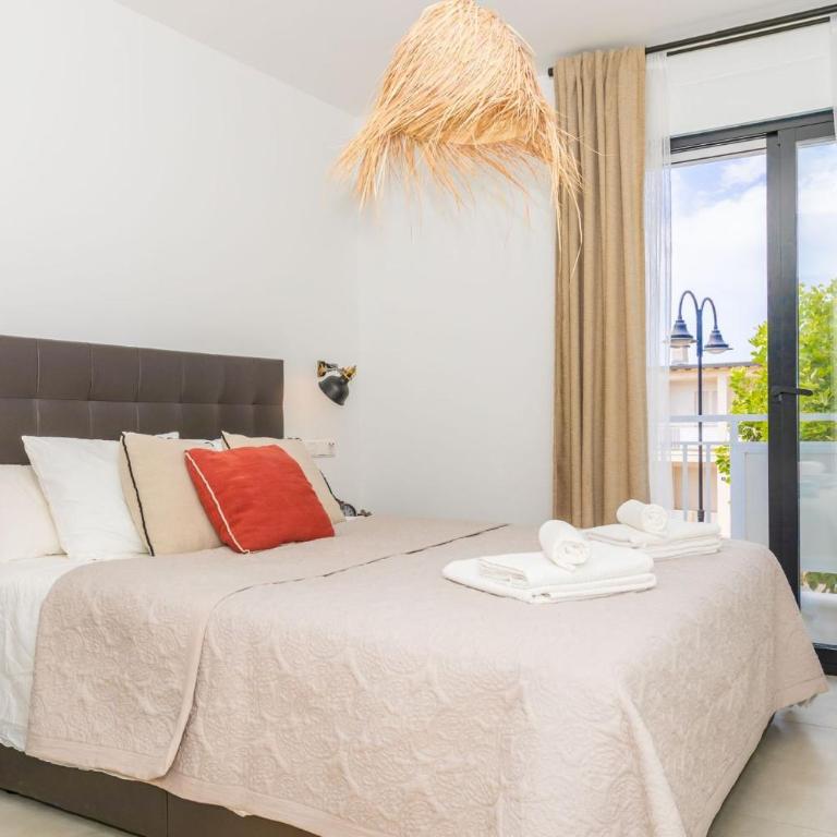 La Cala Beach Home - beachfront few steps away from sandy beach - Casa de 4 dormitorios - 10