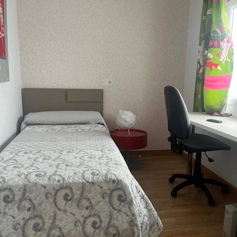 Bonito apartamento en Granada (zona palacio congresos y metro) - Three-Bedroom Apartment - 18