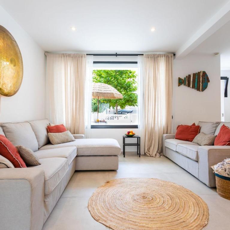 La Cala Beach Home - beachfront few steps away from sandy beach - Casa de 4 dormitorios - 4