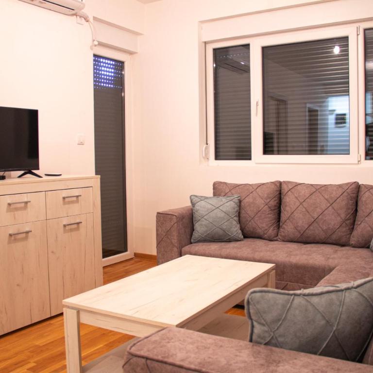 Vasilije - One-Bedroom Apartment - 13