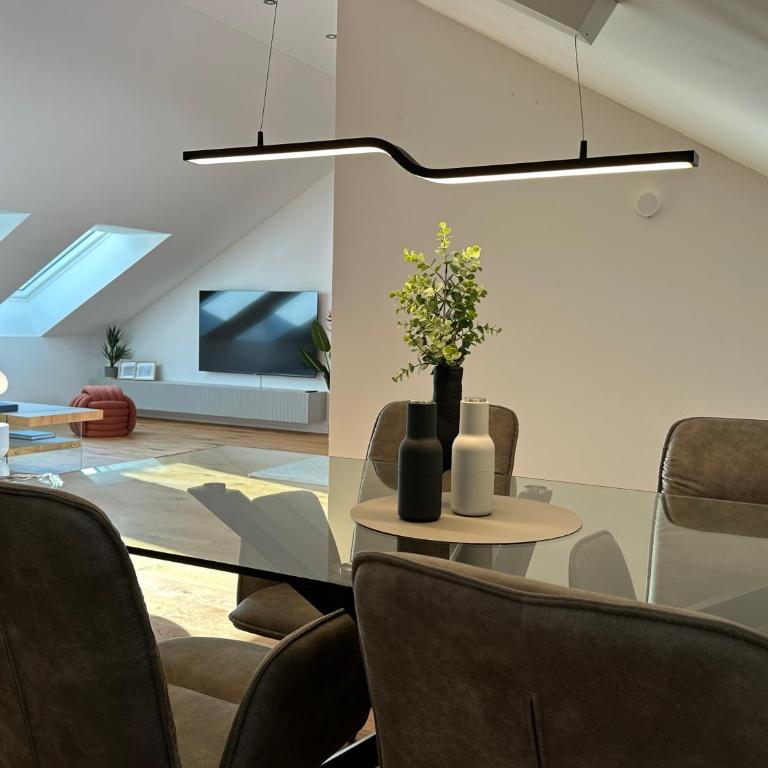 TrulySpace - Direkt am Rathausplatz, Dachterrasse mit Blick auf Perlachturm, Garage, Fahrstuhl - Appartement avec Terrasse - 8