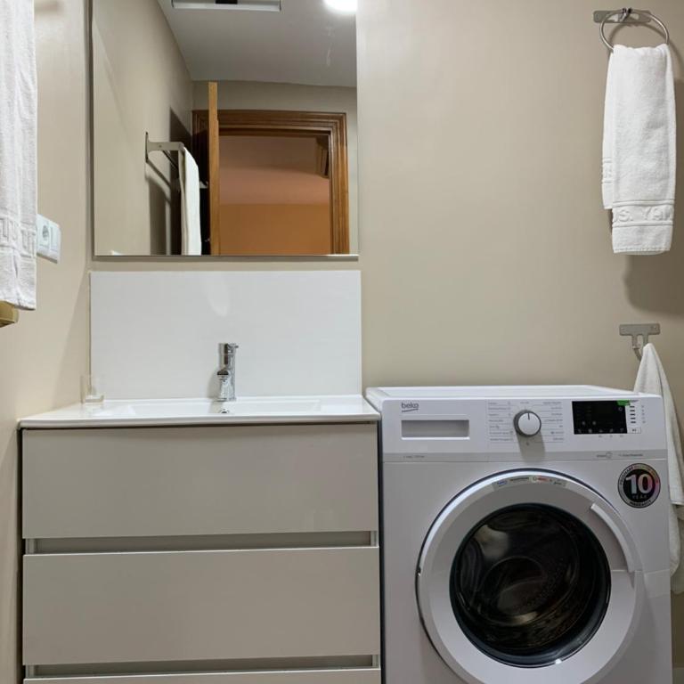 Apartamentos Turísticos Yamasol - Habitación Doble - 2 camas - 5