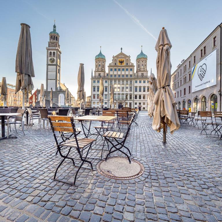 TrulySpace - Direkt am Rathausplatz, Dachterrasse mit Blick auf Perlachturm, Garage, Fahrstuhl - Appartement avec Terrasse - 3