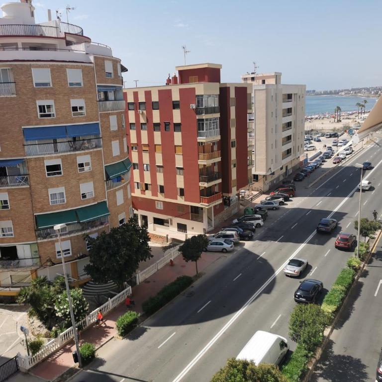 Great apartment with a view of the sea - Three-Bedroom Apartment - 10