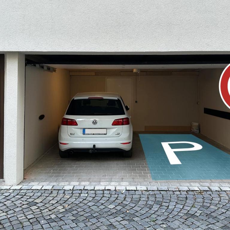 TrulySpace - Direkt am Rathausplatz, Dachterrasse mit Blick auf Perlachturm, Garage, Fahrstuhl - Appartement avec Terrasse - 22
