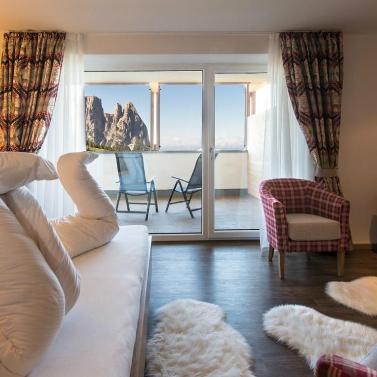 Hotel Chalet Dolomites - Camera Matrimoniale con Balcone - 8