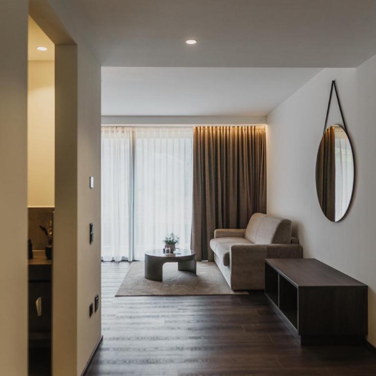 Klein Fein Hotel Anderlahn - Suite mit Poolblick - 3