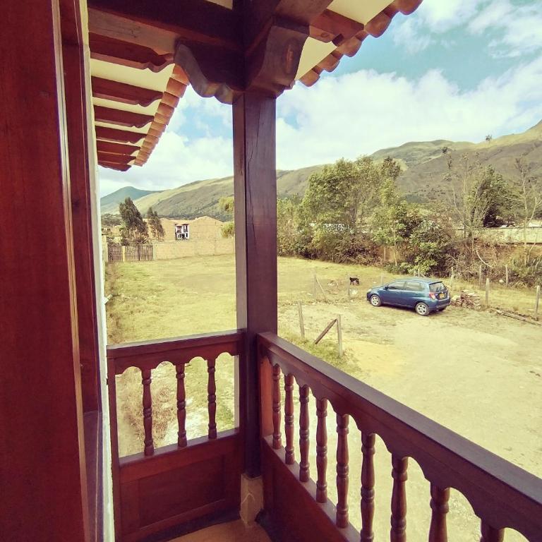 Hospederia Sandaned - Family Room with Balcony - 5