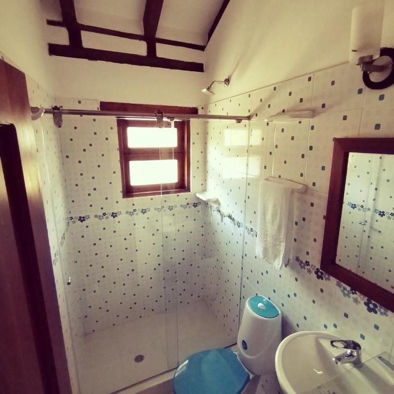 Hospederia Sandaned - Family Room with Balcony - 4