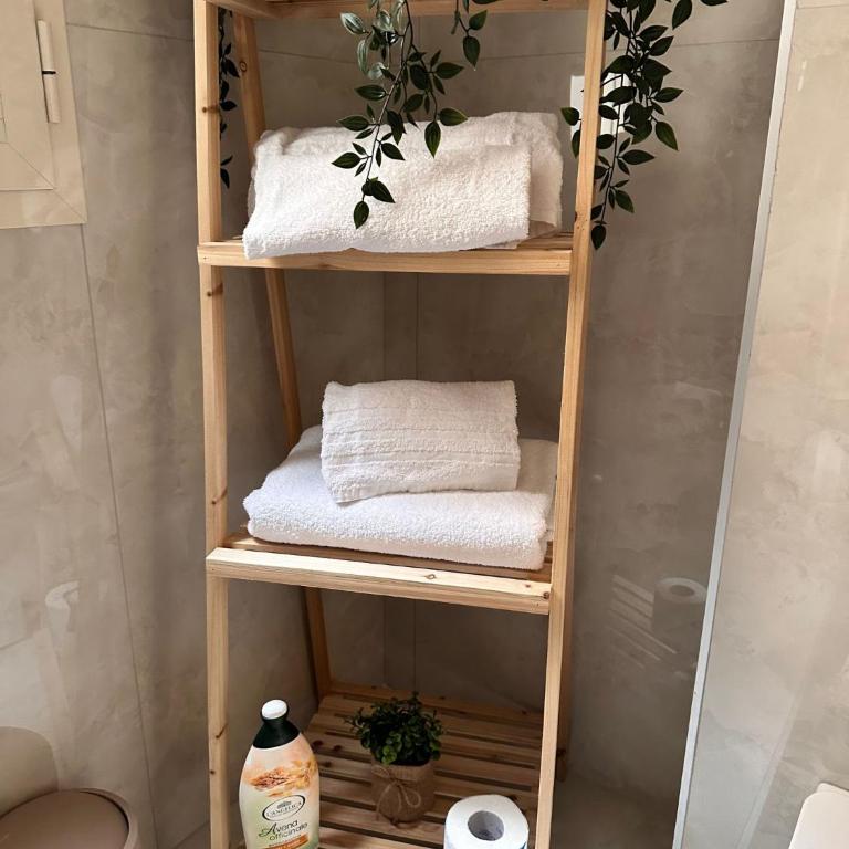 Royal Flower - Standard Double Room - 7