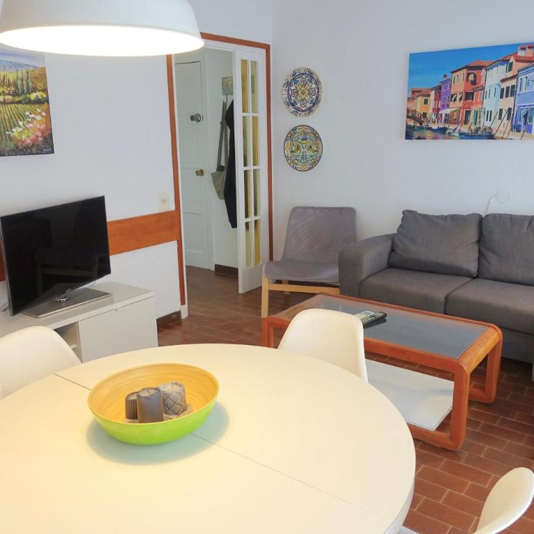 By the Beach and Train Station - Apartamento de 3 dormitorios - 5