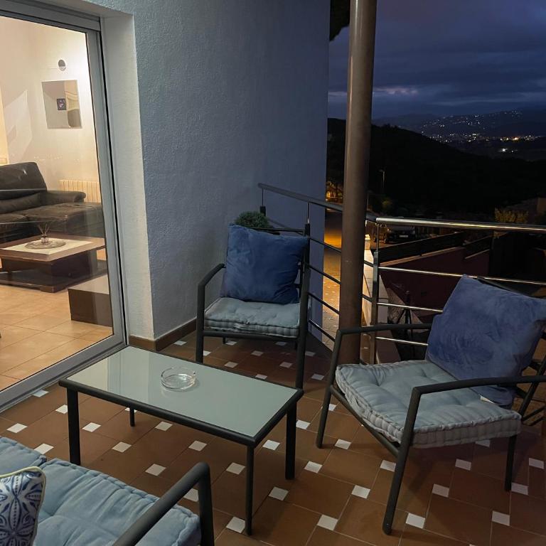 Villa for 2 families - Villa - 16
