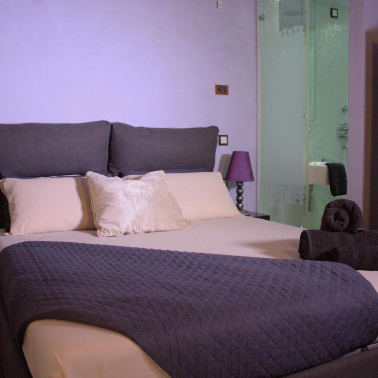 Verona Luxury Flats , Piazza Erbe with balcony on main square - One-Bedroom Apartment - 23