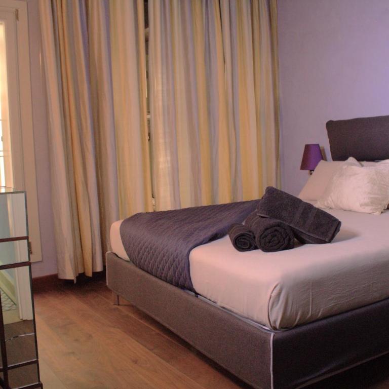 Verona Luxury Flats , Piazza Erbe with balcony on main square - One-Bedroom Apartment - 22