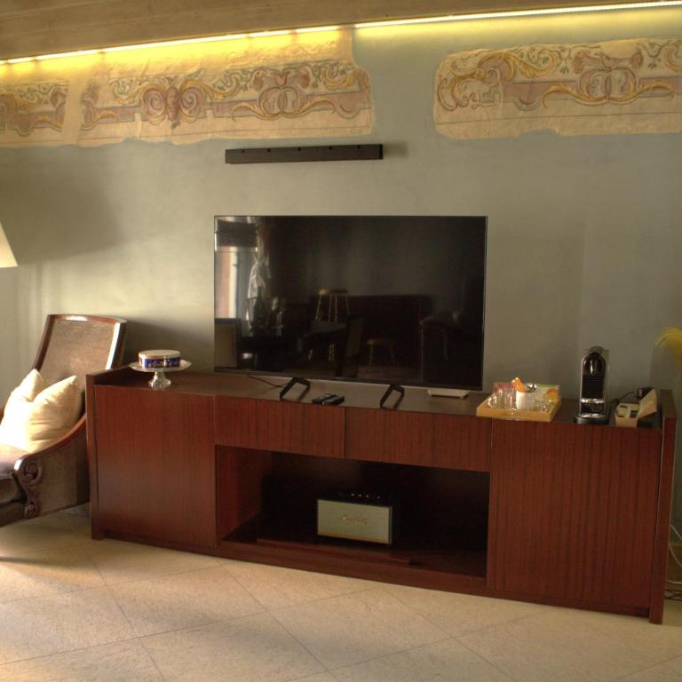 Verona Luxury Flats , Piazza Erbe with balcony on main square - One-Bedroom Apartment - 21