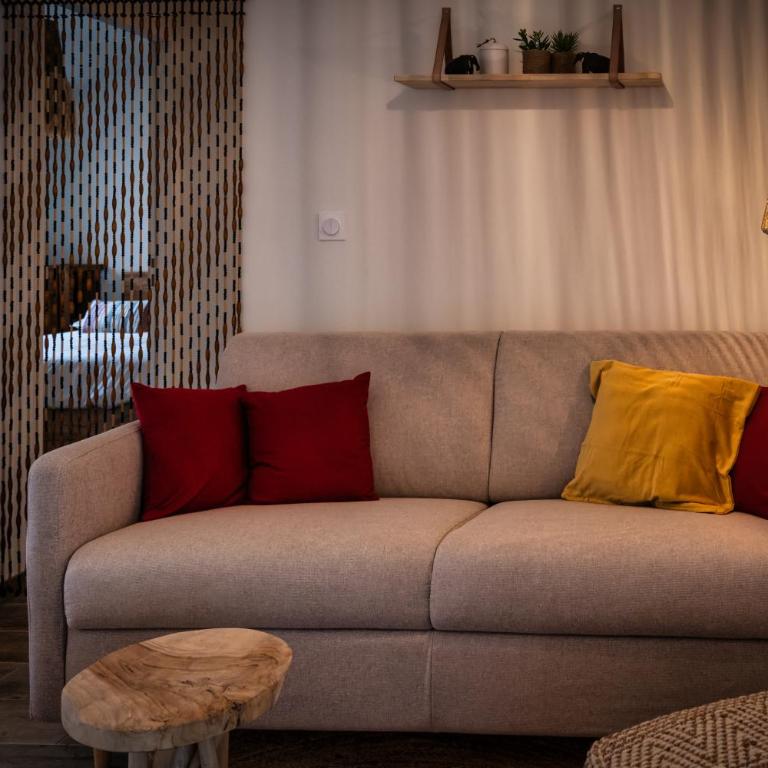 Magic Surf House - Apartment with Terrace - 14