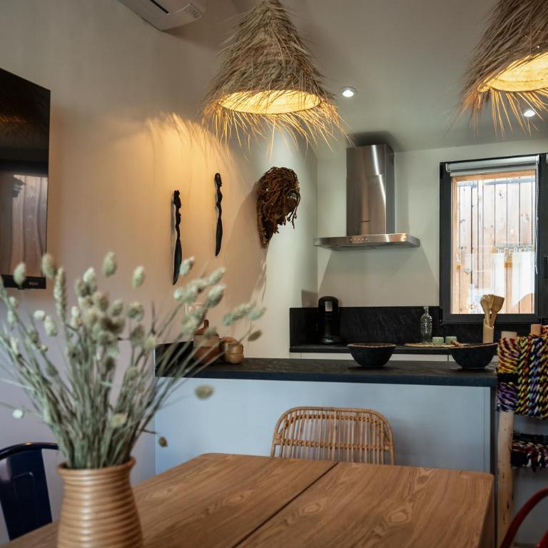 Magic Surf House - Apartment with Terrace - 12