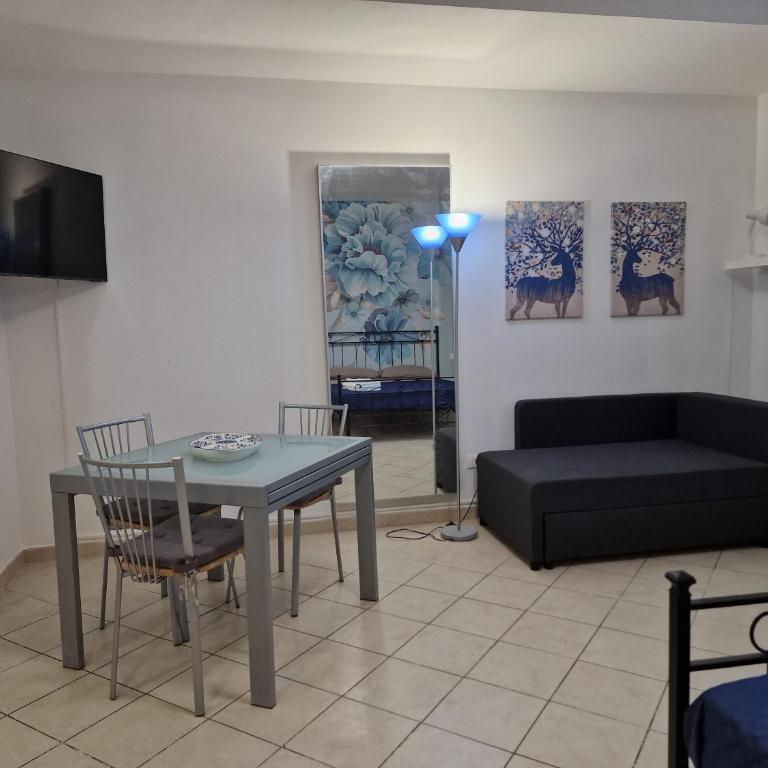 Casa Mon Amour Livorno - One-Bedroom Apartment - 8