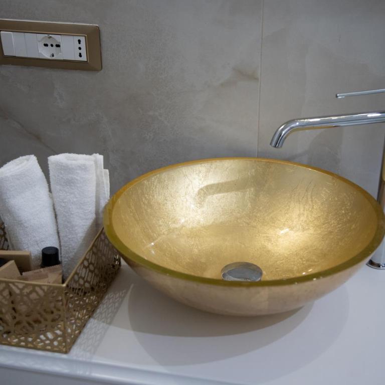 OPERAPRIMASUITE - Deluxe Double Room with Sea View - 8