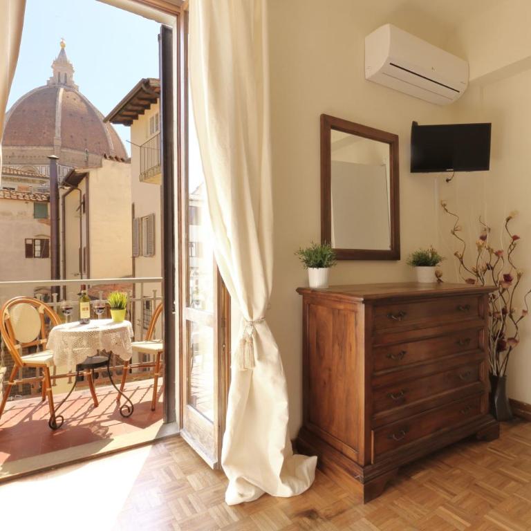 Guesthouse Bel Duomo - Superior Double Room with City View - 10