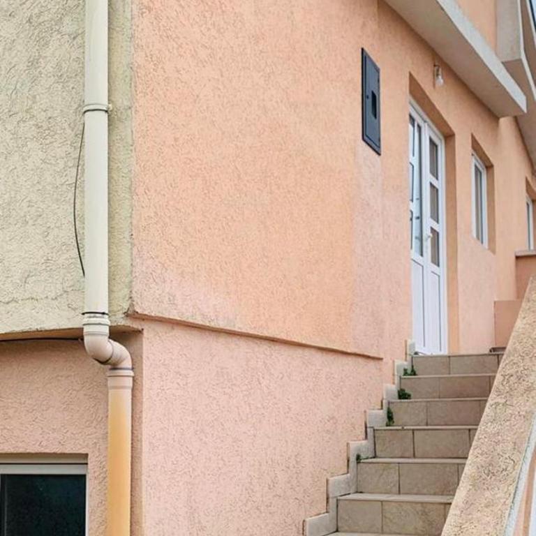 Apartmani Dević Šušanj - Trokrevetna Soba sa Balkonom - 12