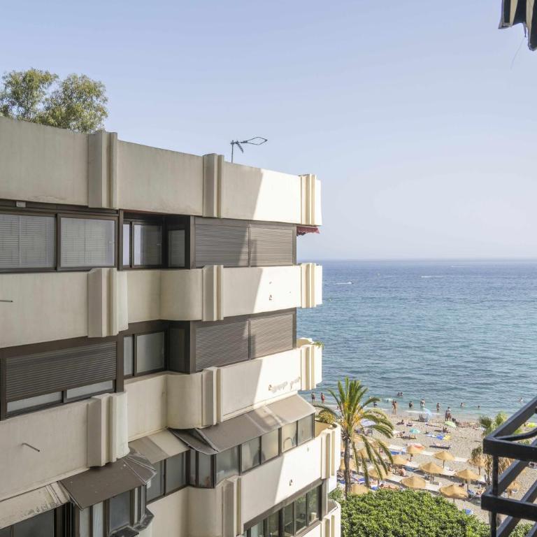 Precioso apartamento con vistas al mar. - Apartamento de 2 dormitorios - 1