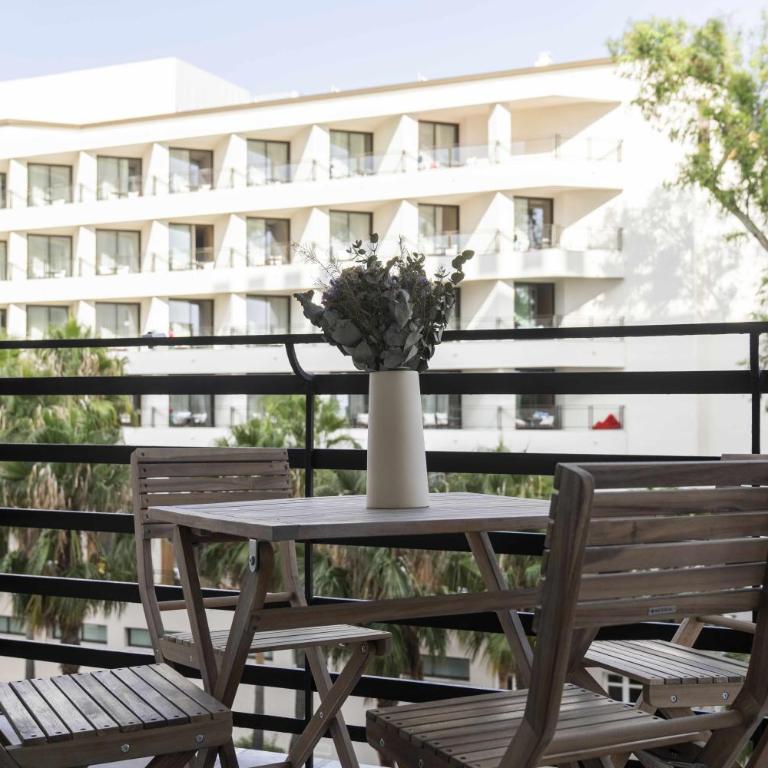 Precioso apartamento con vistas al mar. - Apartamento de 2 dormitorios - 3