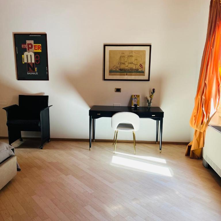 Casa Nina Bologna Centro - Camera Familiare Deluxe - 11