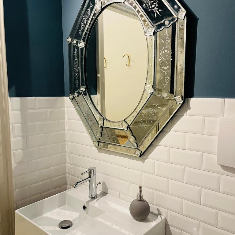 Casa Nina Bologna Centro - Camera Matrimoniale con Bagno Privato - 13