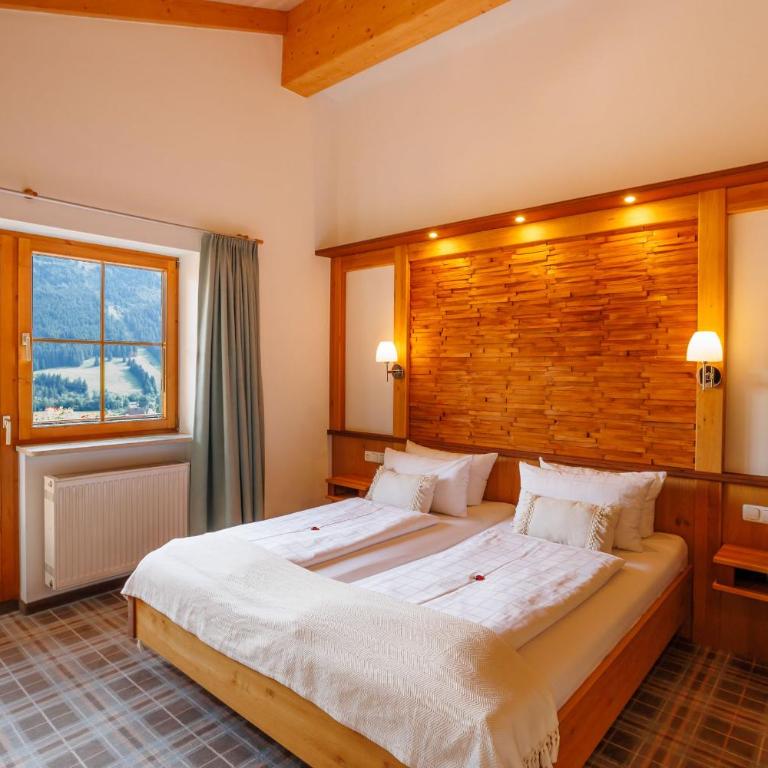 Alpenhotel Sonneck - mit Bergbahnticket - Doppelzimmer Komfort Plus - 9
