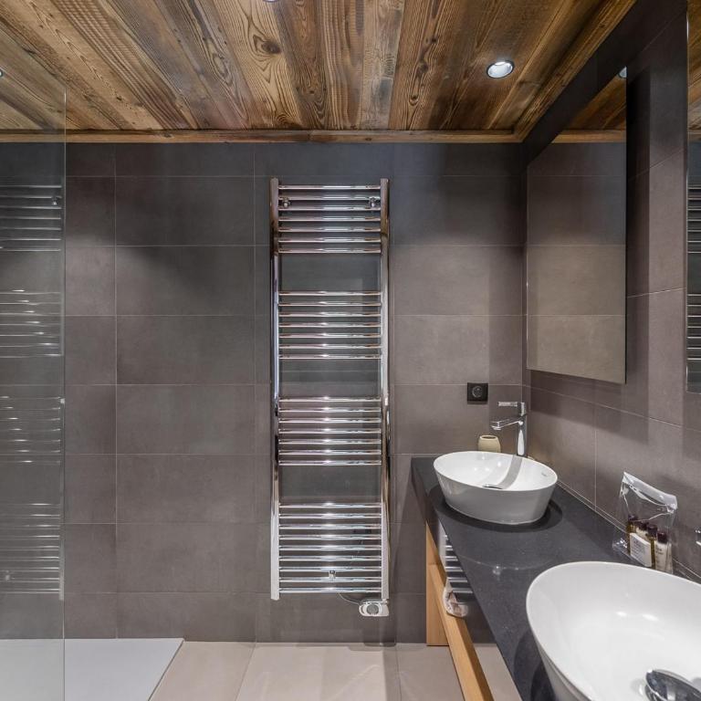 Appartement moderne à Courchevel 1550 avec parking et wifi - FR-1-562-66 - Appartement - 6