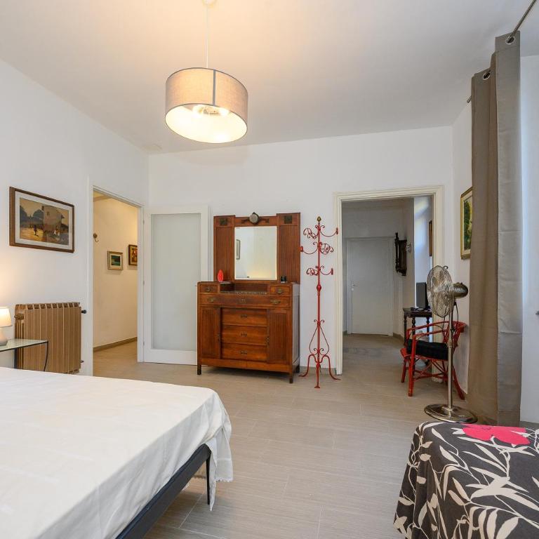 La Casa di Milena - Appartamento con 2 Camere da Letto e Vista Città - 5