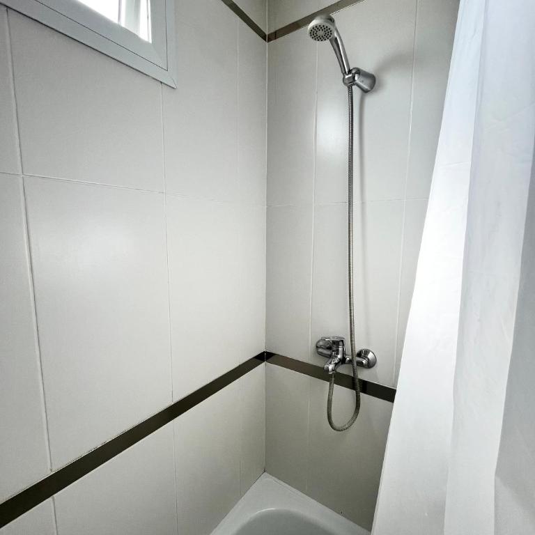 Moderno Monoambiente Luminoso con balcón - Apartamento de 1 dormitorio - 10