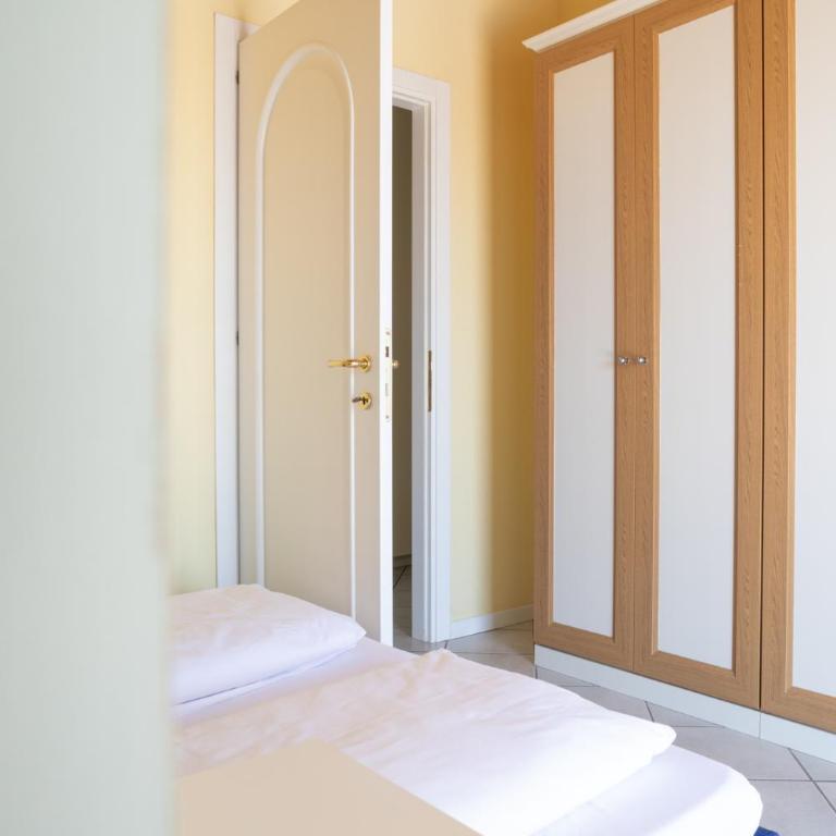Le Terrazze sul Lago Hotel & Residence - Standard Two-Bedroom Suite with Terrace and Lake View - 5