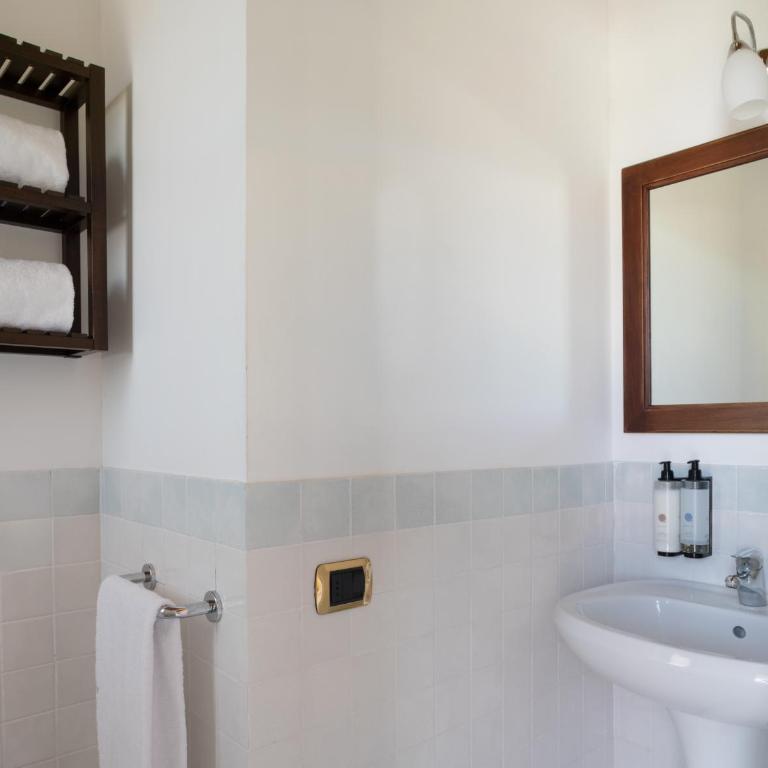 Le Terrazze sul Lago Hotel & Residence - Standard Two-Bedroom Suite with Terrace and Lake View - 7