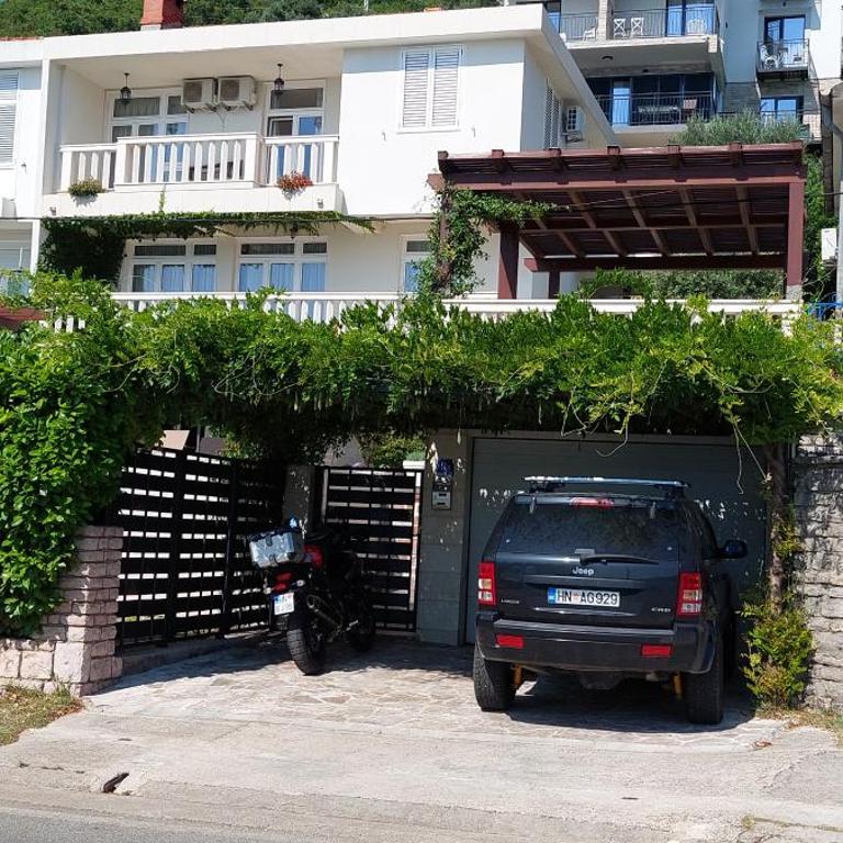 SunnyCoastVilla - Villa with Private Pool - 9