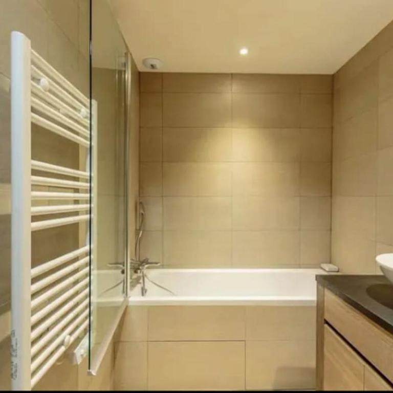Luxurious duplex for 4-7p with large terrace and pool in ski-in ski-out 5 star residence at Les Arcs - Appartement 2 Chambres - 16