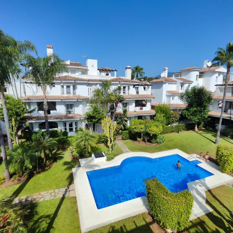 Los Naranjos Design Duplex Penthouse - Three-Bedroom Apartment - 11
