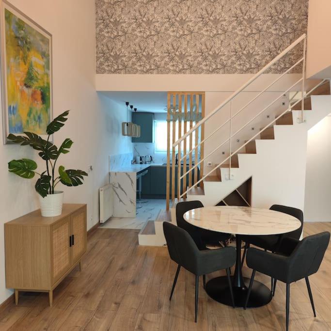 Superbe Cosy Duplex Appartement T3 Charpenne Tête D'or avec parking privé gratuit - Appartement 2 Chambres - 10